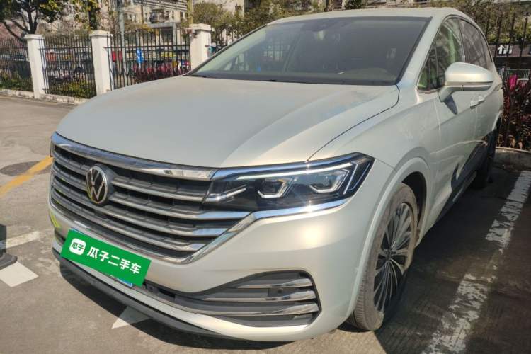 Used Volkswagen Viloran 2020 380TSI Prestige Edition Guazi used car, China used car export, Used car for sale, Used  cars, Cheapest cars for sale
