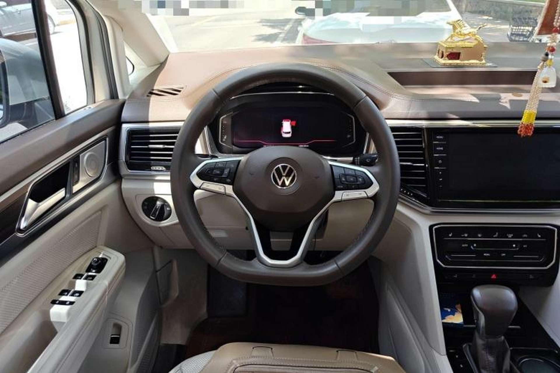 Used Volkswagen Viloran 2020 330TSI Luxury Edition Steering Wheel