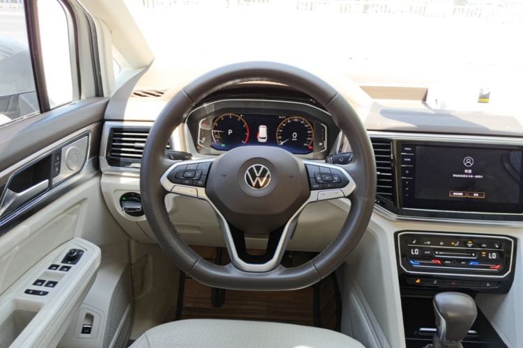 Used Volkswagen Viloran 2020 330TSI Luxury Edition Steering Wheel