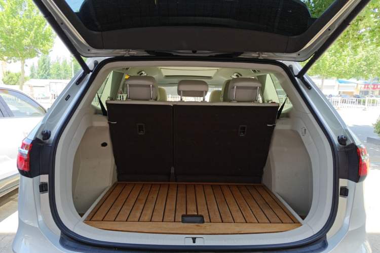 Used Volkswagen Viloran 2020 330TSI Luxury Edition Trunk