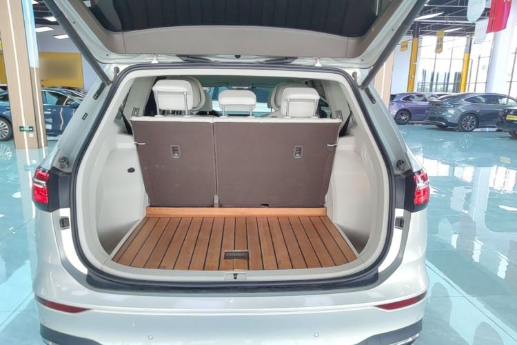 Used Volkswagen Viloran 2020 380TSI Prestige Edition Trunk