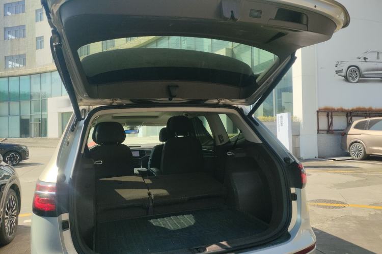 Used Volkswagen Viloran 2020 380TSI Prestige Edition Trunk