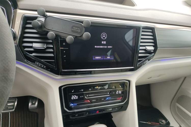 Used Volkswagen Viloran 2020 380TSI Prestige Edition Audio And AC Panel