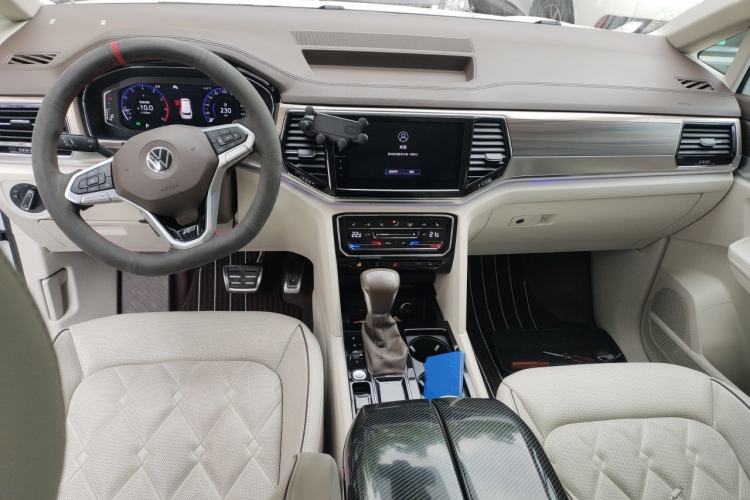 Used Volkswagen Viloran 2020 380TSI Prestige Edition Center Console