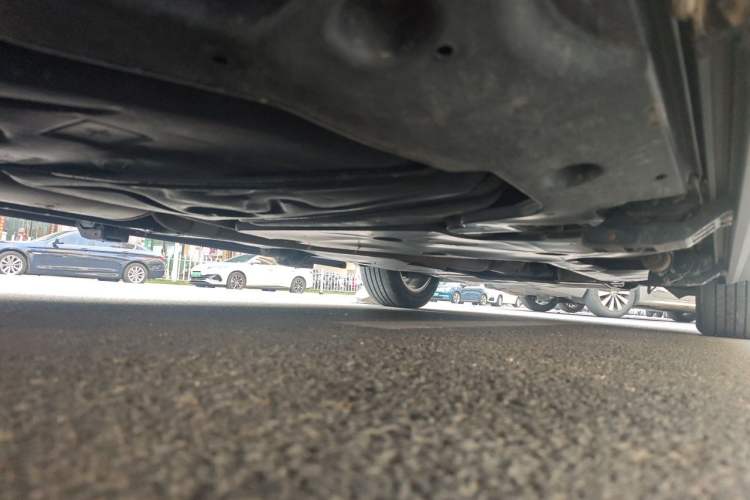 Used Volkswagen Viloran 2020 330TSI Business Edition Chassis Rear Right
