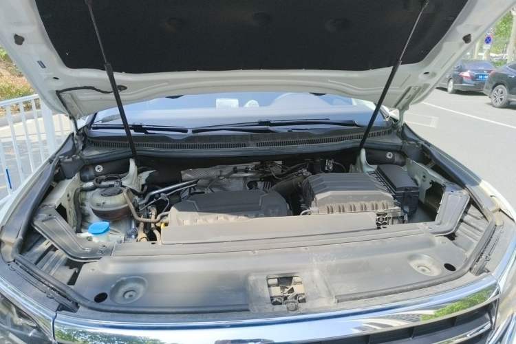 Used Volkswagen Viloran 2020 330TSI Business Edition Engine Bay