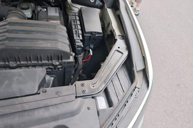 Used Volkswagen Viloran 2020 380TSI Prestige Edition Engine Bay Left
