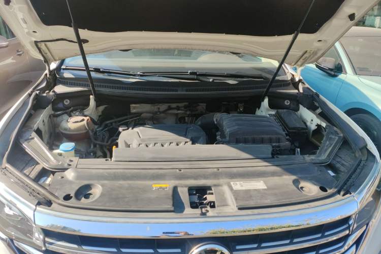 Used Volkswagen Viloran 2020 380TSI Prestige Edition Engine Bay