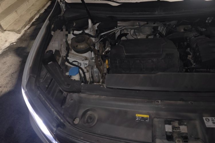 Used Volkswagen Viloran 2020 330TSI Business Edition Engine Bay Right