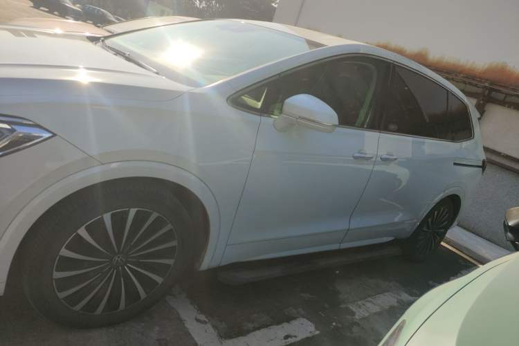 Used Volkswagen Viloran 2020 380TSI Prestige Edition Exterior 3