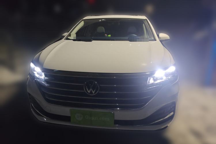 Used Volkswagen Viloran 2020 330TSI Business Edition Front