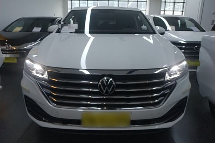 Used Volkswagen Viloran 2020 330TSI Business Edition Front