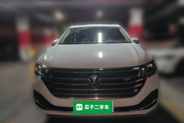Used Volkswagen Viloran 2020 330TSI Luxury Edition Front