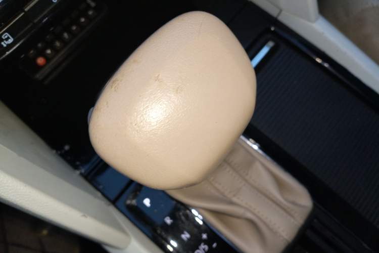 Used Volkswagen Viloran 2020 330TSI Business Edition Gear Lever