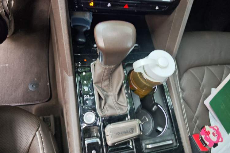 Used Volkswagen Viloran 2020 380TSI Prestige Edition Gear Lever