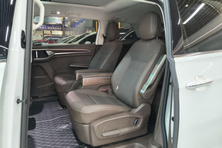 Used Volkswagen Viloran 2020 330TSI Business Edition Interior 1