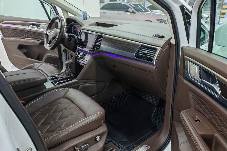 Used Volkswagen Viloran 2020 380TSI Prestige Edition Interior 3