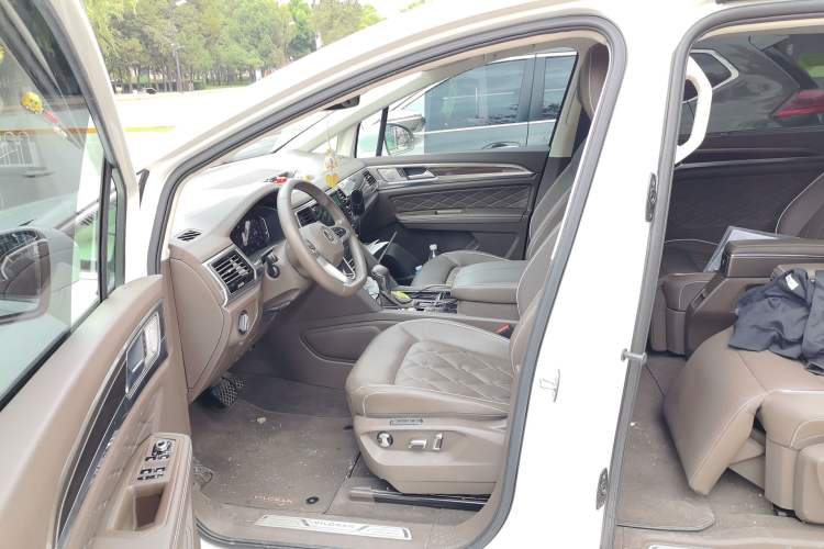 Used Volkswagen Viloran 2020 380TSI Prestige Edition Left Front Seat