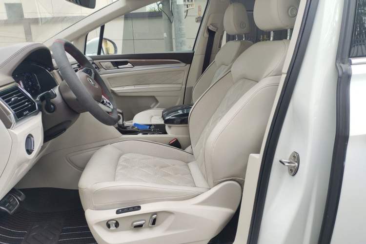 Used Volkswagen Viloran 2020 380TSI Prestige Edition Left Front Seat