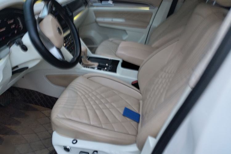Used Volkswagen Viloran 2020 330TSI Business Edition Left Front Seat