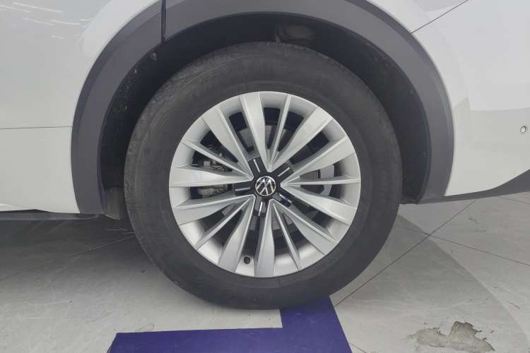 Used Volkswagen Viloran 2020 330TSI Business Edition Left Front Wheel Hub