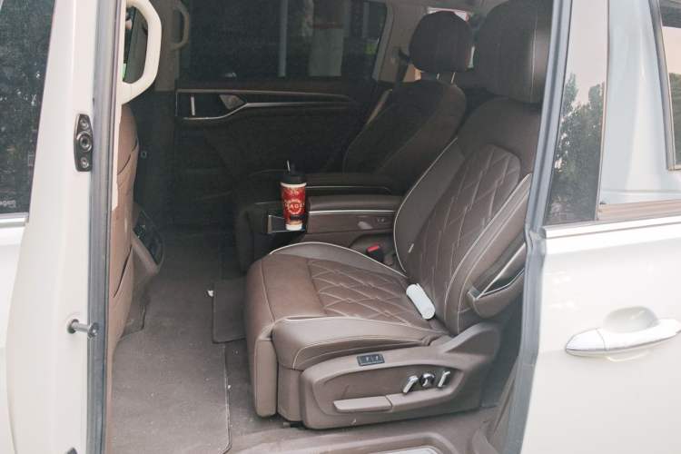 Used Volkswagen Viloran 2020 380TSI Prestige Edition Left Rear Seat