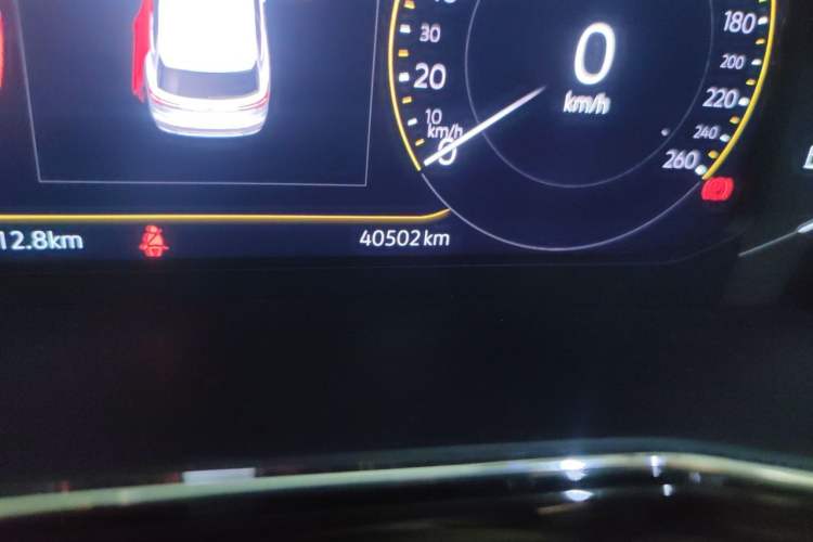 Used Volkswagen Viloran 2020 330TSI Business Edition Odometer Close Up