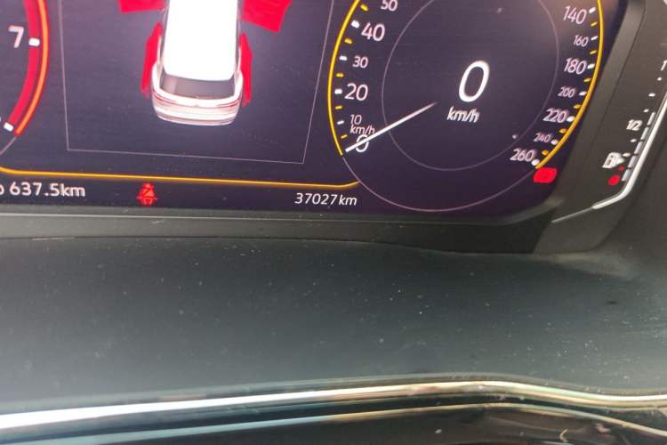 Used Volkswagen Viloran 2020 330TSI Business Edition Odometer Close Up