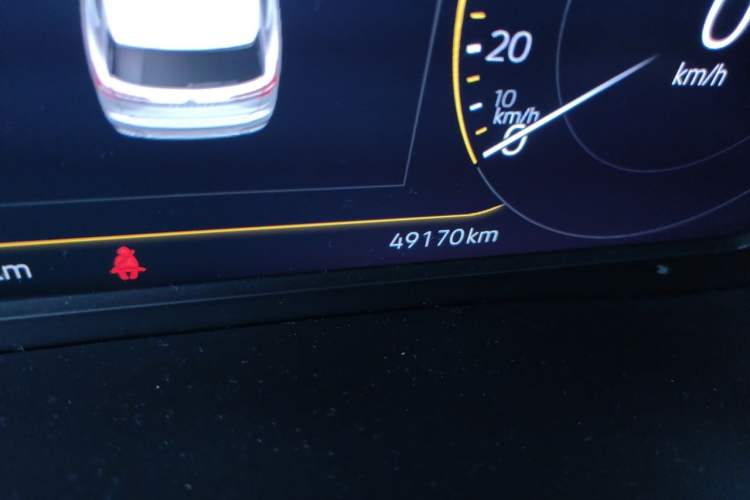 Used Volkswagen Viloran 2020 330TSI Business Edition Odometer Close Up