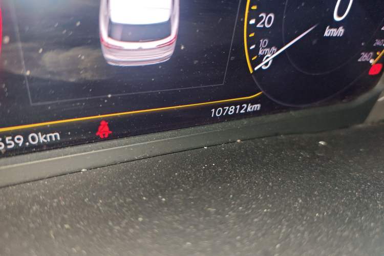 Used Volkswagen Viloran 2020 330TSI Luxury Edition Odometer Close Up