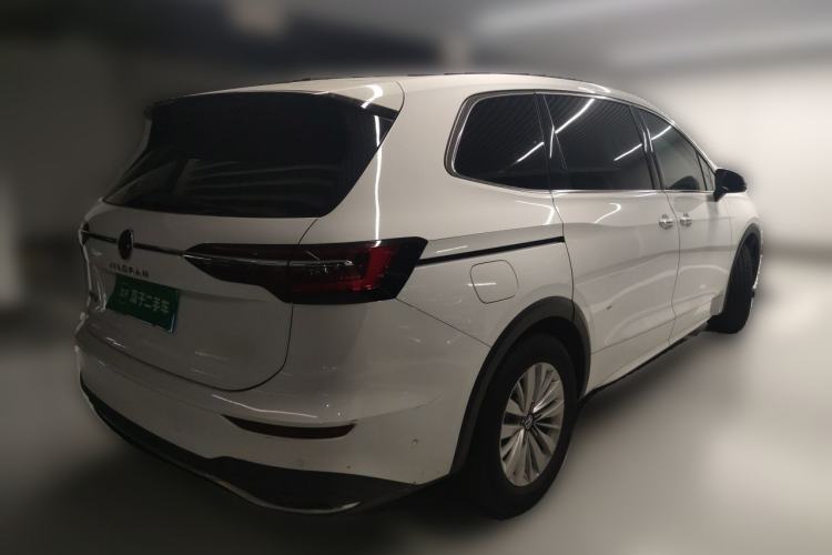 Used Volkswagen Viloran 2020 330TSI Business Edition Rear Right 45 Deg