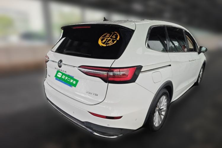 Used Volkswagen Viloran 2020 330TSI Business Edition Rear Right 45 Deg