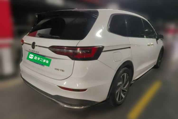 Used Volkswagen Viloran 2020 330TSI Luxury Edition Rear Right 45 Deg