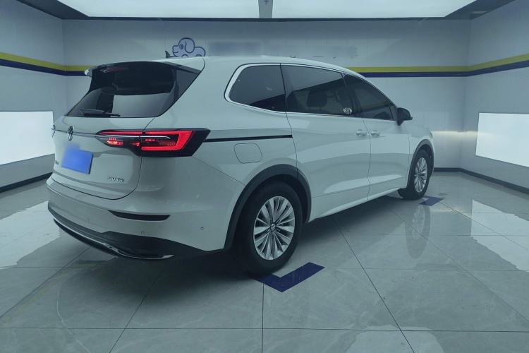 Used Volkswagen Viloran 2020 330TSI Business Edition Rear Right 45 Deg