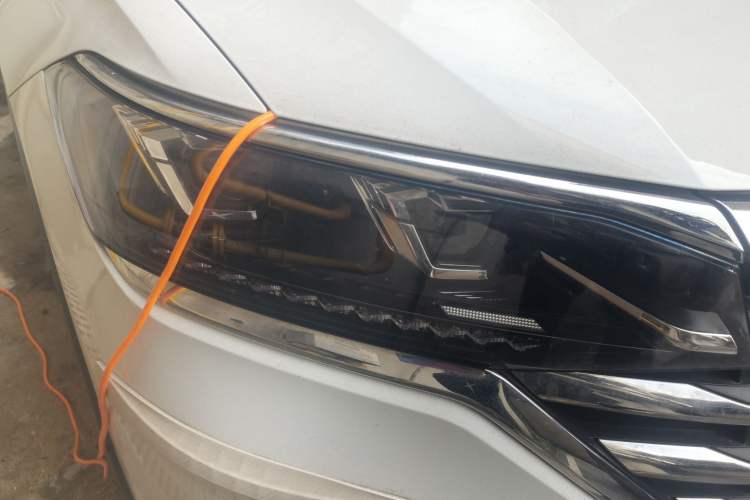 Used Volkswagen Viloran 2020 330TSI Business Edition Right Front Headlight