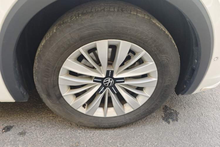 Used Volkswagen Viloran 2020 330TSI Business Edition Right Front Wheel Hub