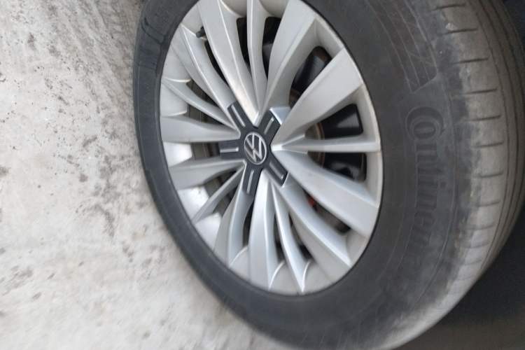 Used Volkswagen Viloran 2020 330TSI Business Edition Right Front Wheel Hub