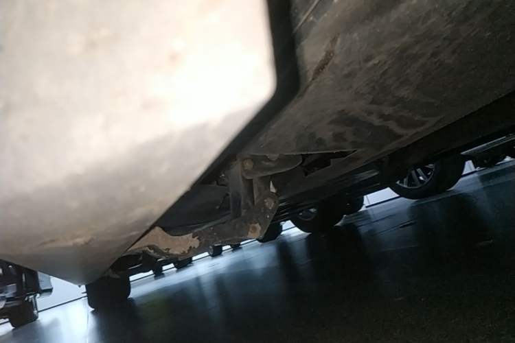 Used Volkswagen Viloran 2020 330TSI Business Edition Right Side Sill