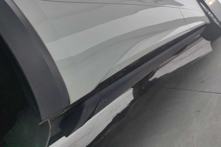 Used Volkswagen Viloran 2020 330TSI Business Edition Right Side Sill