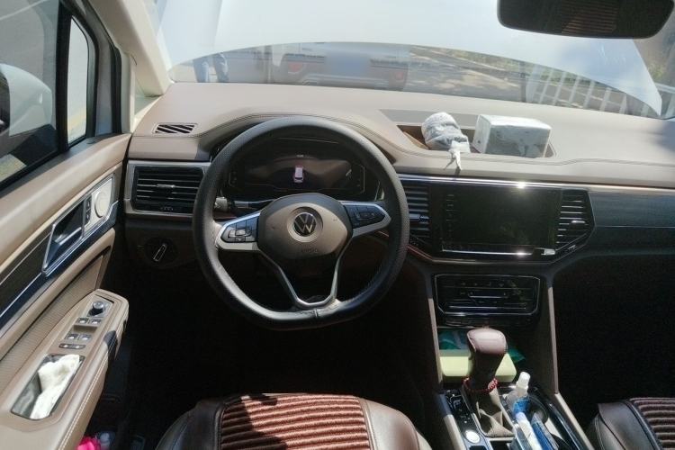 Used Volkswagen Viloran 2020 330TSI Business Edition Steering Wheel