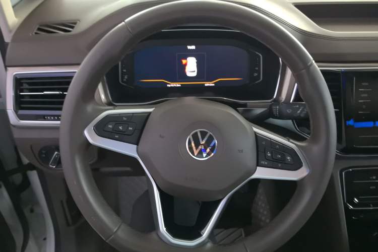 Used Volkswagen Viloran 2020 330TSI Business Edition Steering Wheel