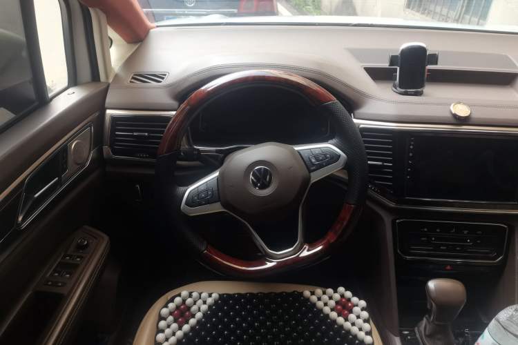 Used Volkswagen Viloran 2020 330TSI Business Edition Steering Wheel
