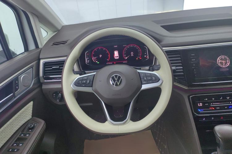 Used Volkswagen Viloran 2020 330TSI Business Edition Steering Wheel