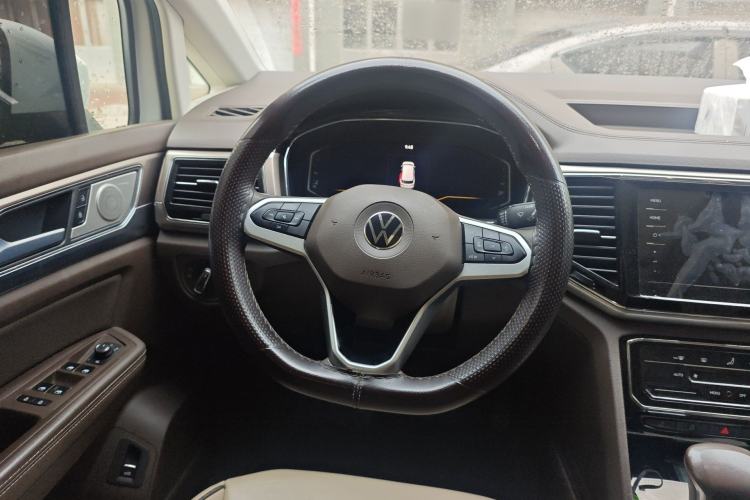 Used Volkswagen Viloran 2020 330TSI Luxury Edition Steering Wheel