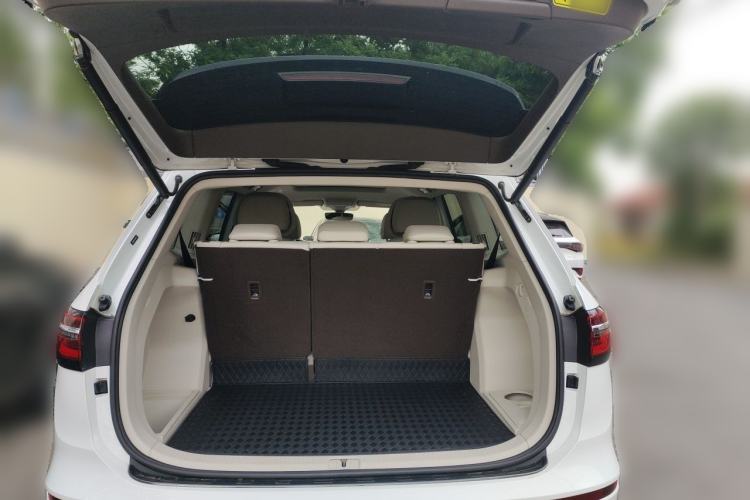 Used Volkswagen Viloran 2020 380TSI Prestige Edition Trunk