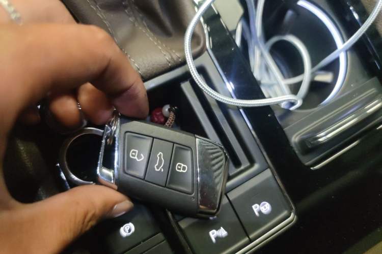 Used Volkswagen Viloran 2020 330TSI Business Edition Vehicle Key