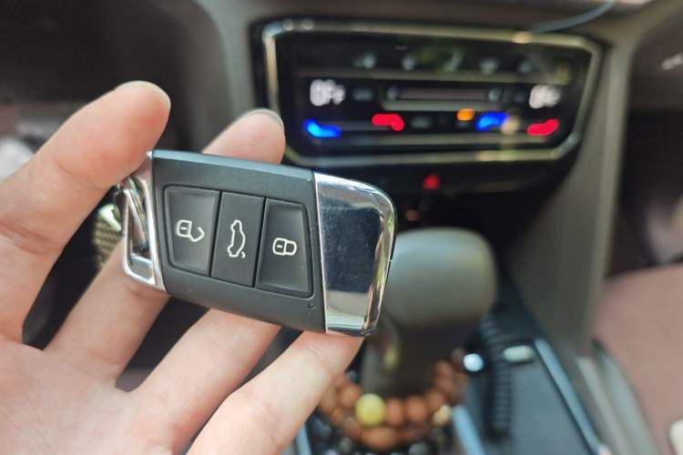 Used Volkswagen Viloran 2020 330TSI Business Edition Vehicle Key