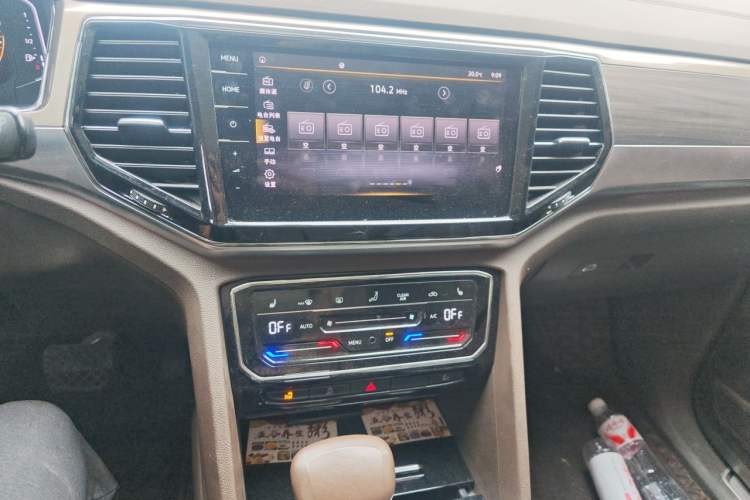 Used Volkswagen Viloran 2020 330TSI Luxury Edition Audio And AC Panel
