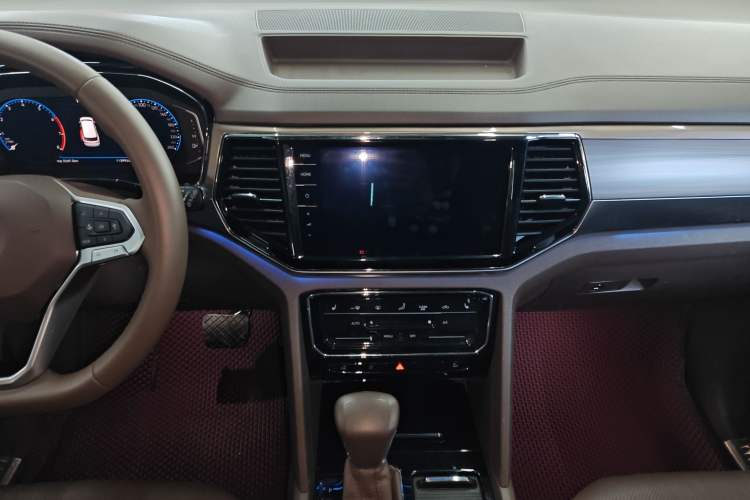 Used Volkswagen Viloran 2020 380TSI Prestige Edition Audio And AC Panel