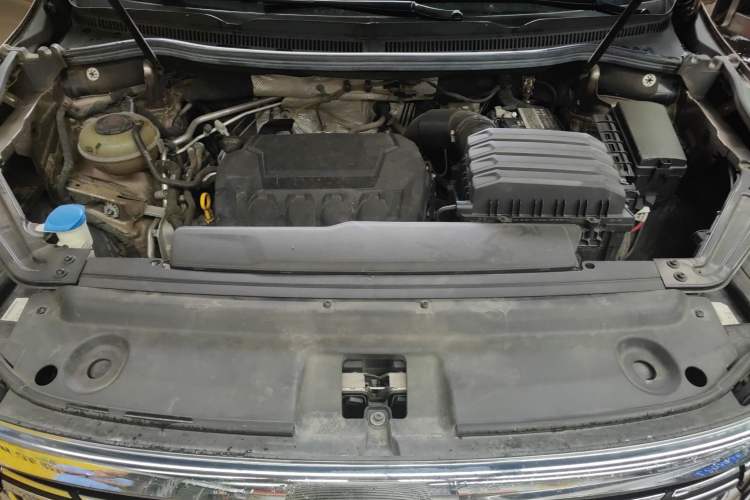 Used Volkswagen Viloran 2020 380TSI Prestige Edition Engine Bay